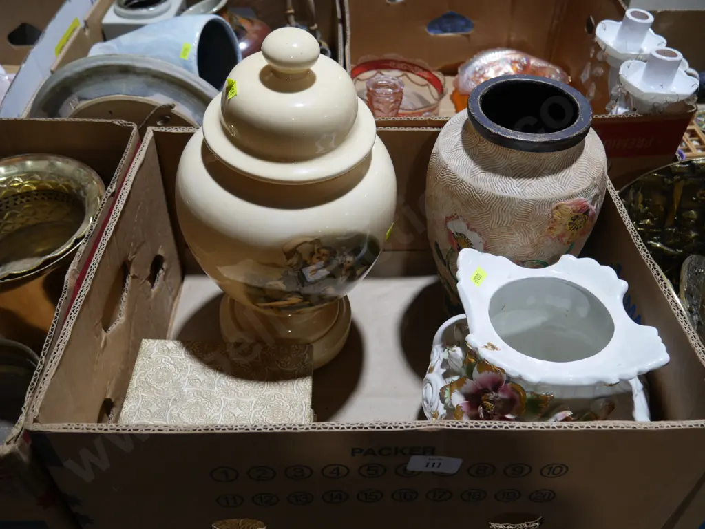 Assorted vases etc Image 1++
