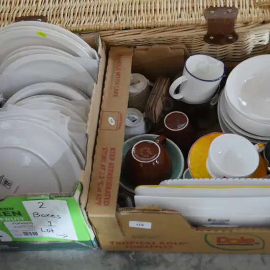 Two boxes of assorted china