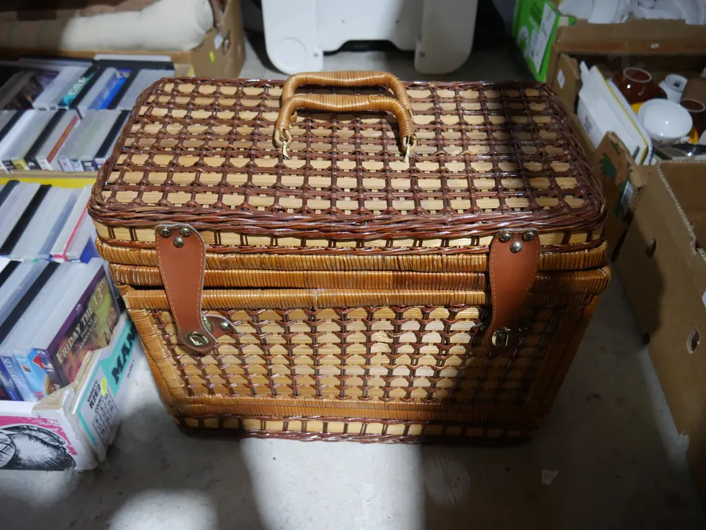 Picnic basket Image 1++