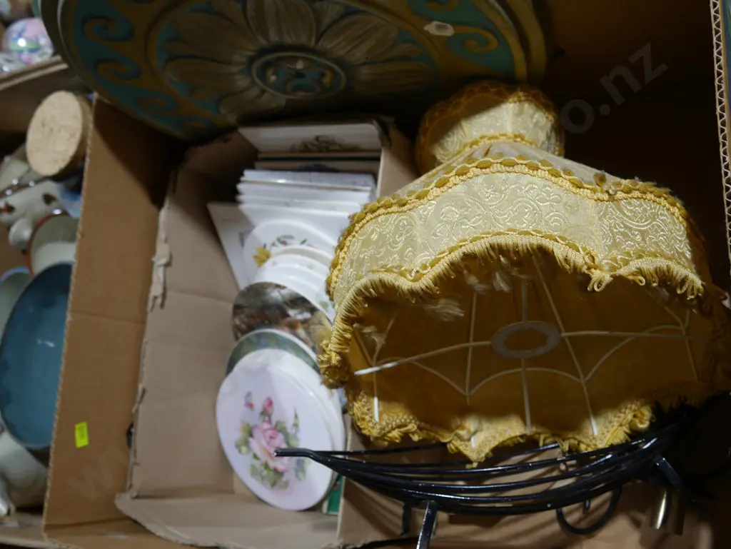 Tiles, lamp shade etc Image 1++