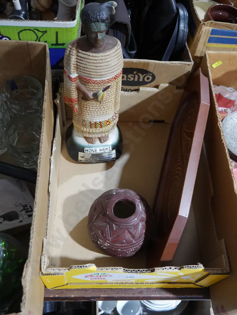 Hone Heke decanter etc Image 1++