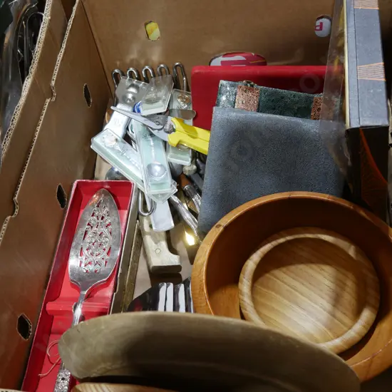 Assorted cutlery etc