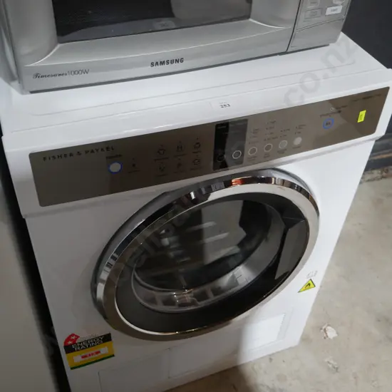 Fisher & Paykel clothes dryer