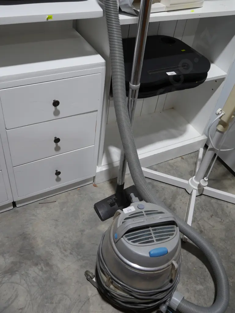 Tellus vacuum cleaner Image 1++
