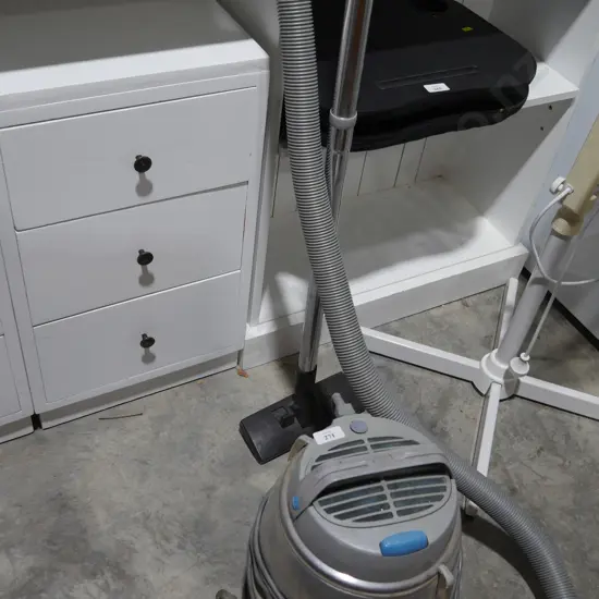 Tellus vacuum cleaner