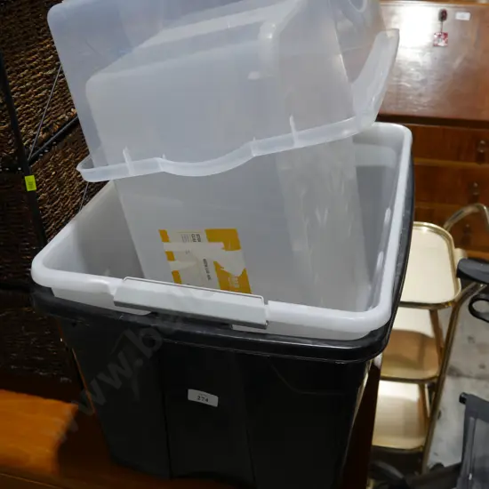 Plastic storage containers