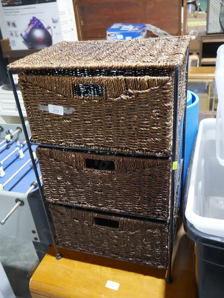 Wicker drawers Image 1++