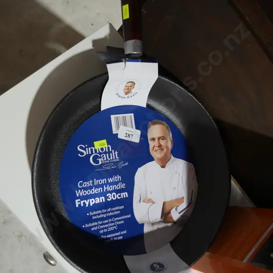 Simon Gault cast iron frypan