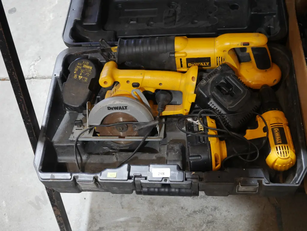 Dewalt battery tools Image 1++