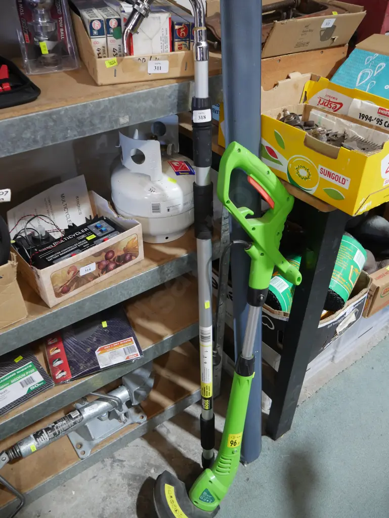 Gutter cleaner and weed eater etc Image 1++