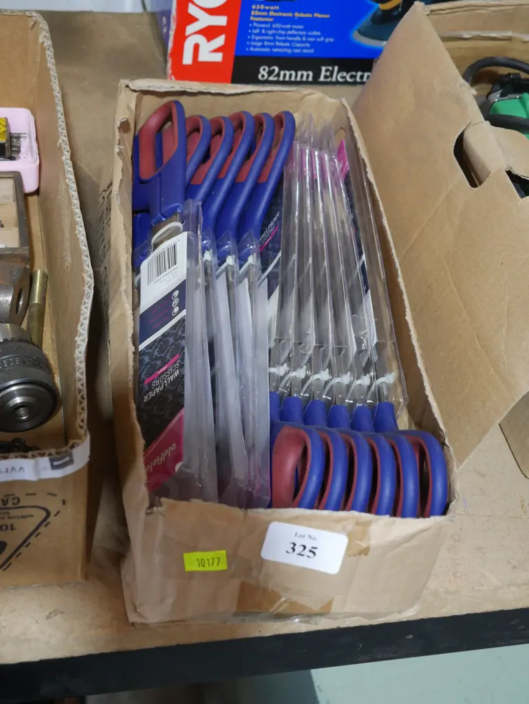 Wallpaper scissors Image 1++