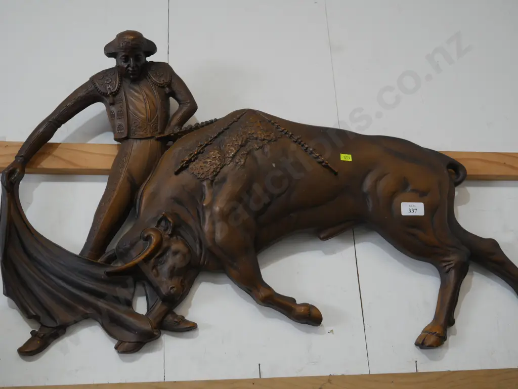 Bull fighting plaque Image 1++