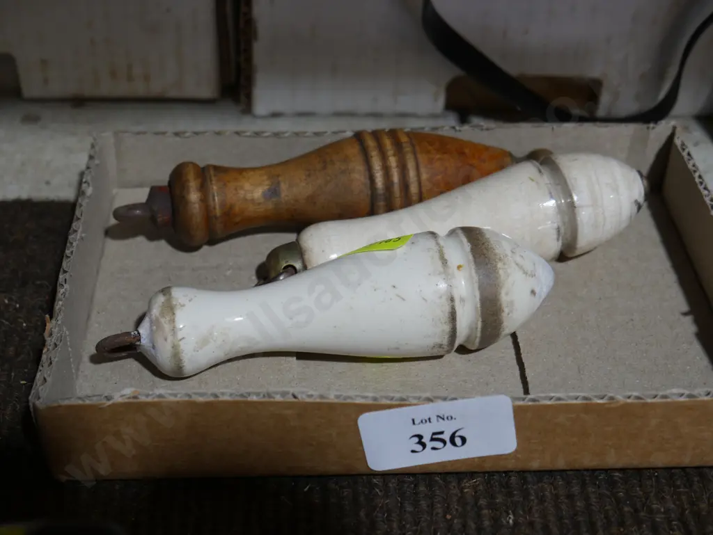 3 vintage pulls Image 1++