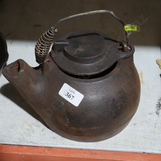 Cast iron kettle