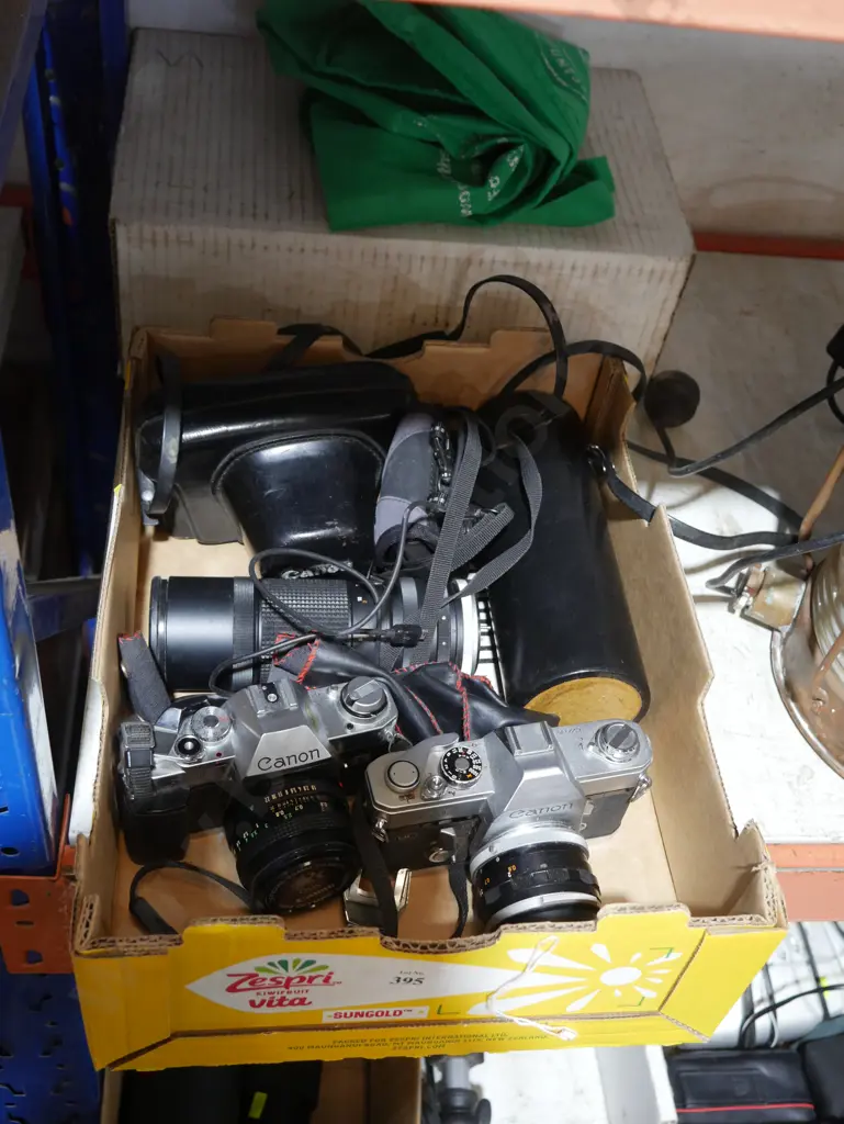 2 canon cameras Image 1++