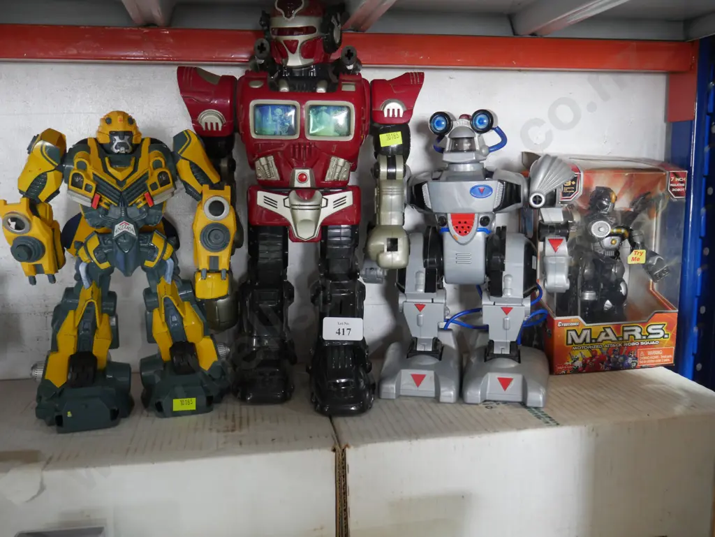 4 robot toys Image 1++