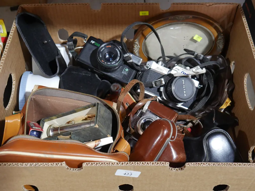 Assorted cameras etc Image 1++