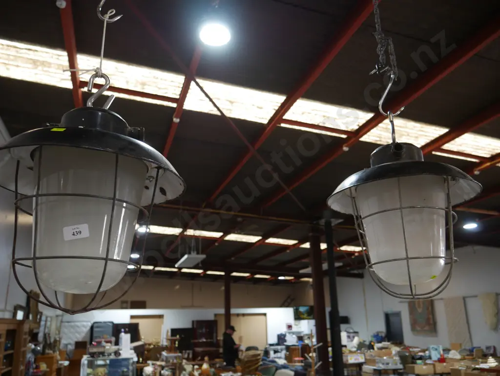 Two vintage light fittings Image 1++