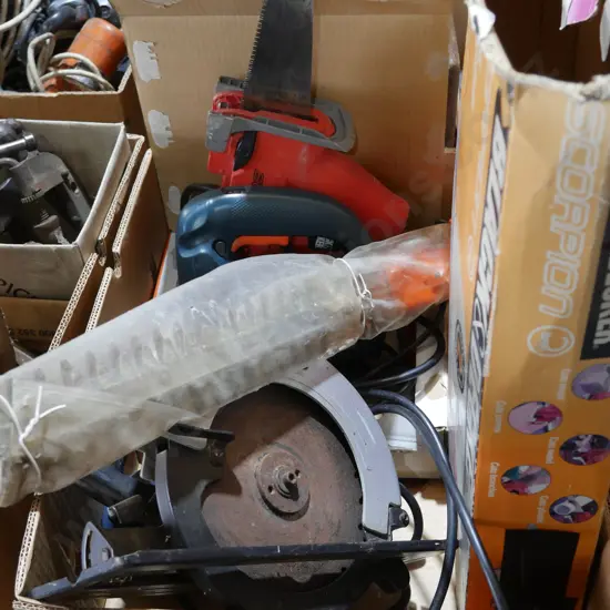 Assorted power tools