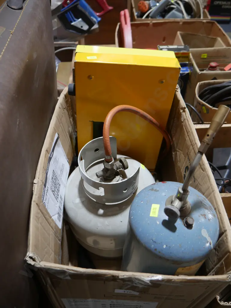 Gas bottle, camp cooker etc Image 1++