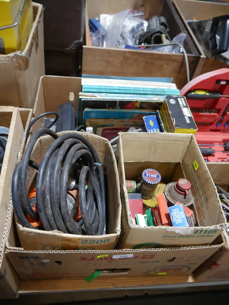 Assorted workshop sundries Image 1++