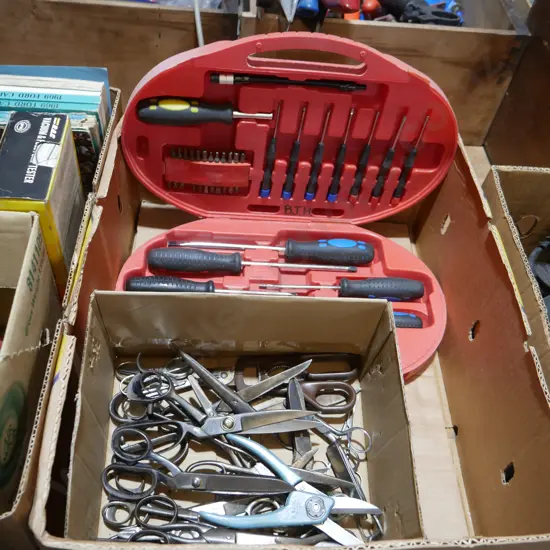 Screwdriver set and assorted scissors