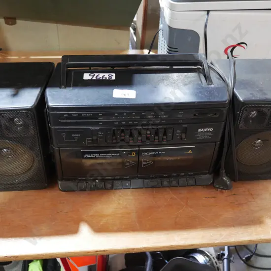 Sanyo stereo cassette player
