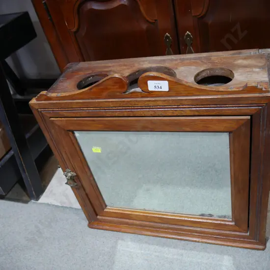Mirror door cabinet