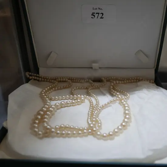 Pearl necklace
