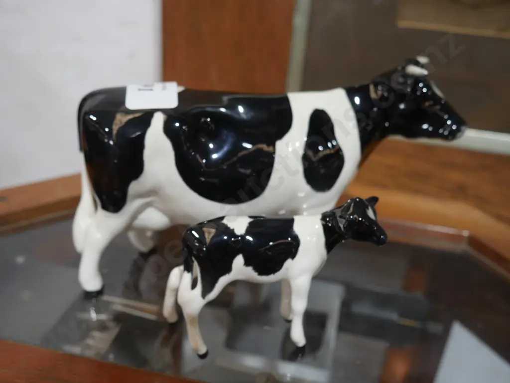Beswick cow and calf (calf repaired) Image 1++