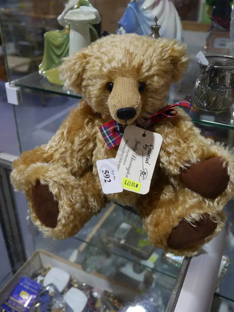 Judy Skerington Ashburton teddy bear Image 1++