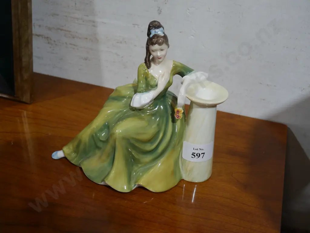 Royal Doulton "secret thoughts" figurines Image 1++