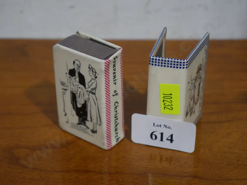 2 vintage Matchbox holders Image 1++