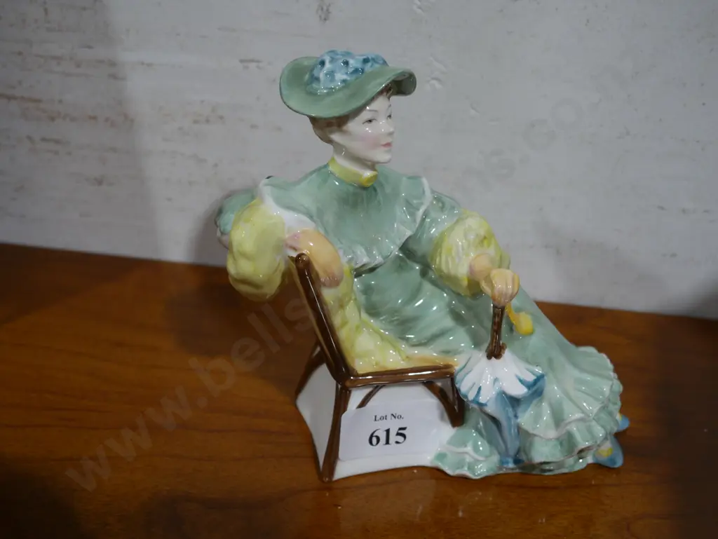 Royal Doulton "Ascot" figurine Image 1++