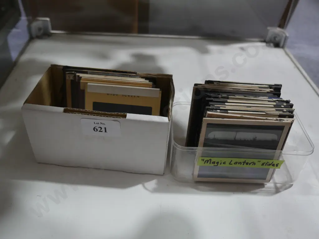 Quantity of glass slides Image 1++