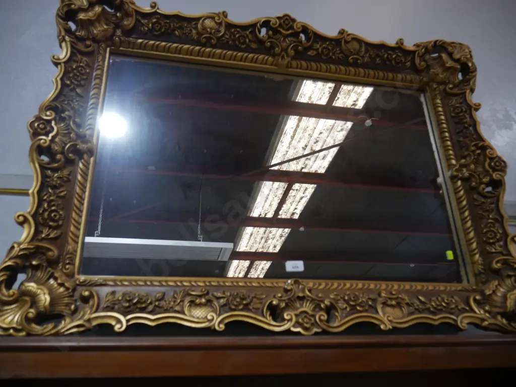Gilt frame mirror Image 1++