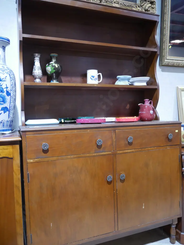 Hutch dresser Image 1++