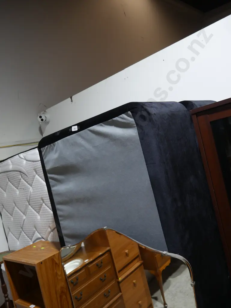 Double bed base with drawers Image 1++