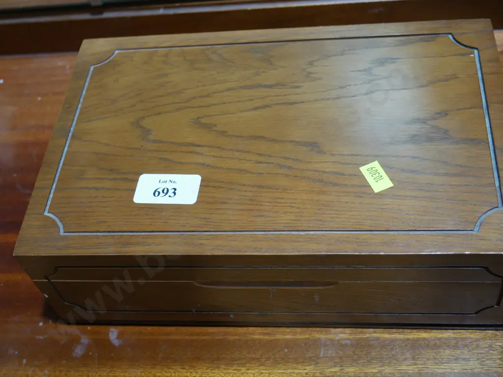 Jewellery box Image 1++