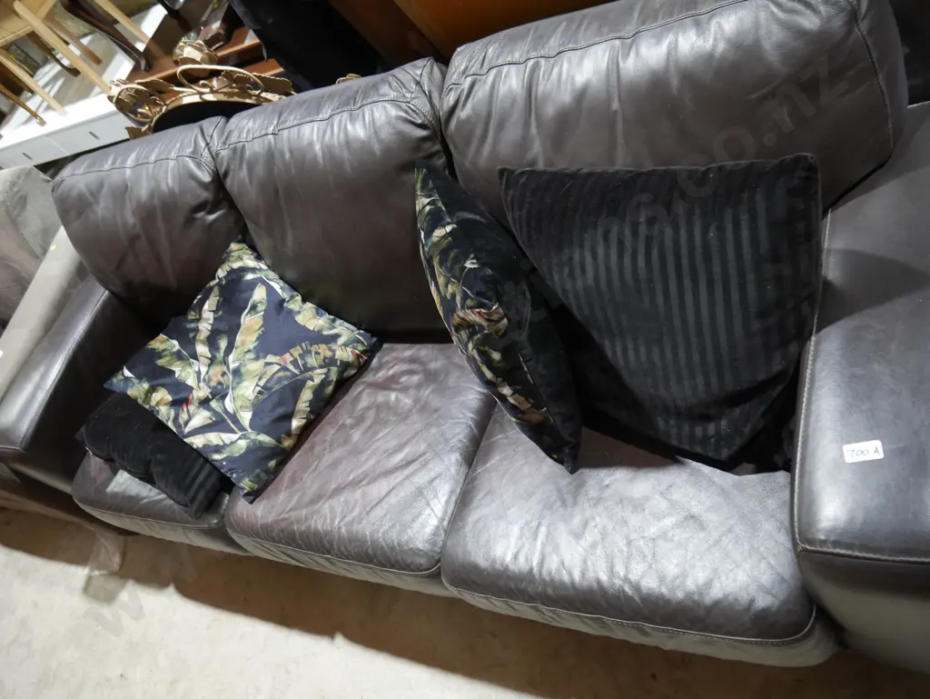 Leather sofa Image 1++