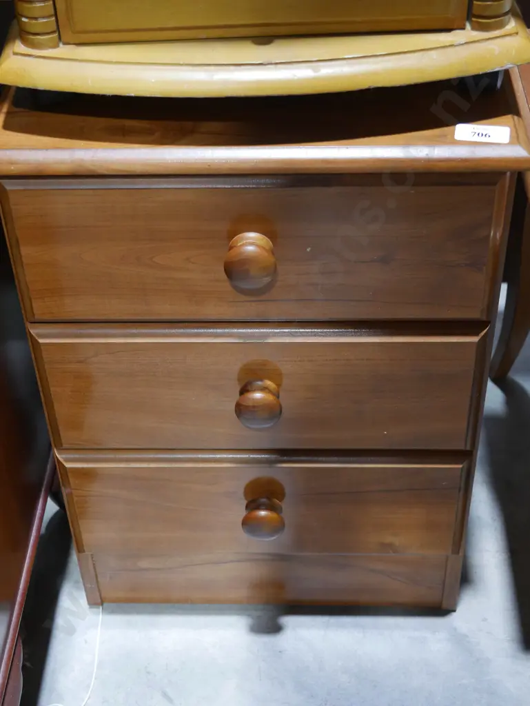 Bedside drawers Image 1++