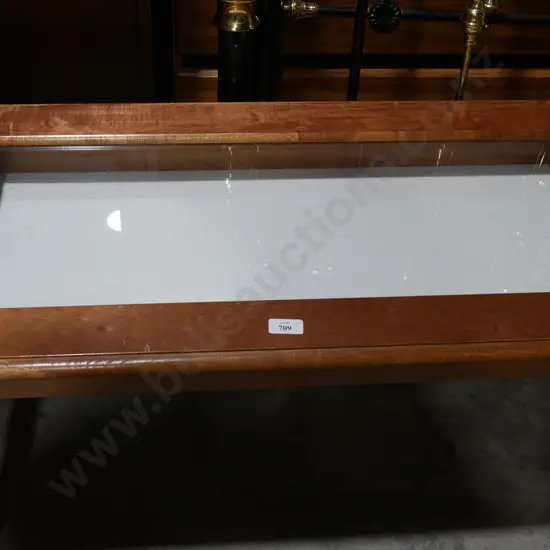 Display coffee table