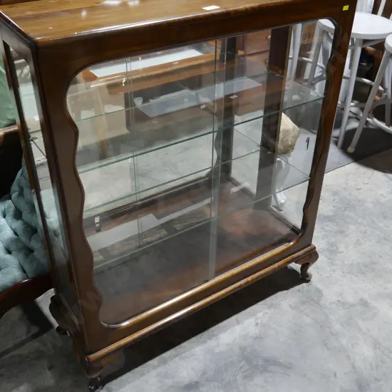 Display cabinet