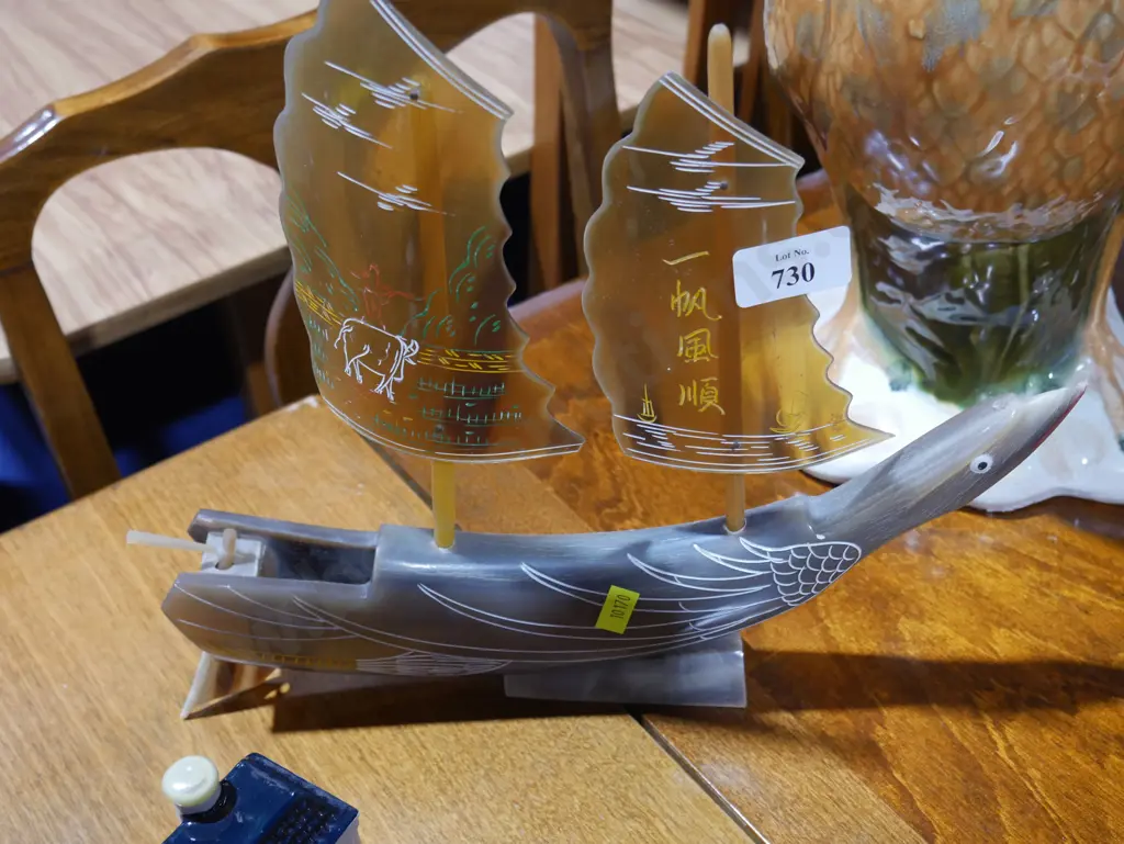 Oriental horn boat Image 1++