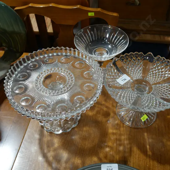 Glass bowls plates