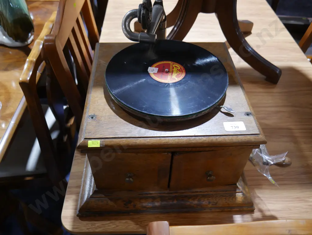 Gramophone Image 1++