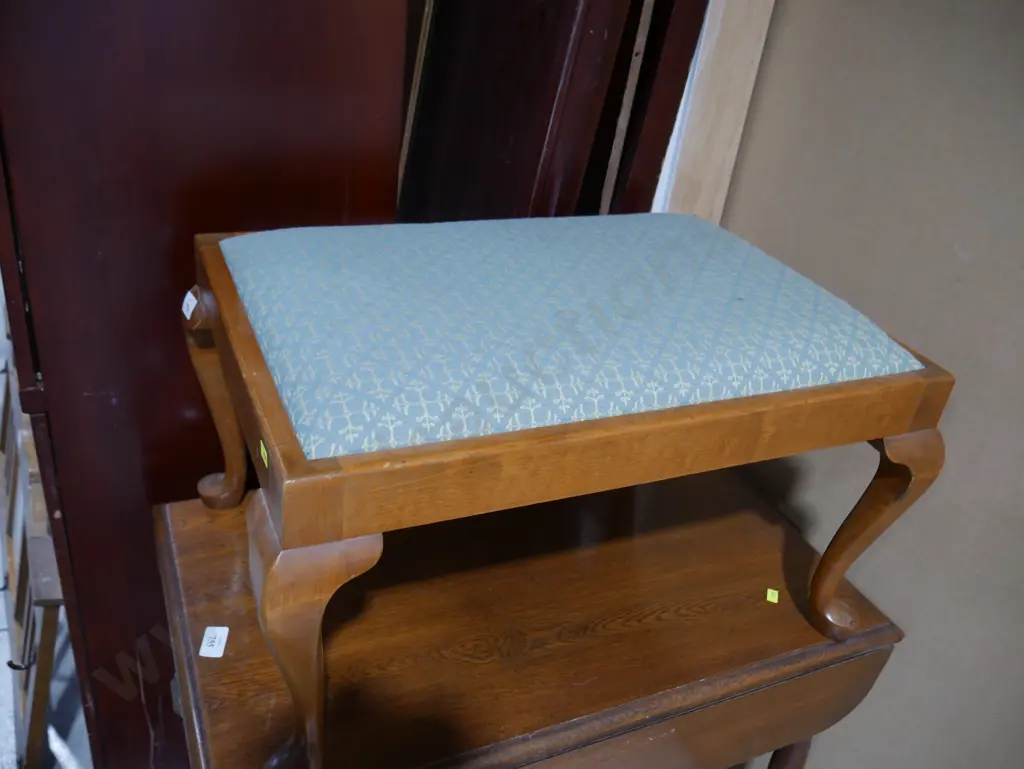 Vanity stool Image 1++