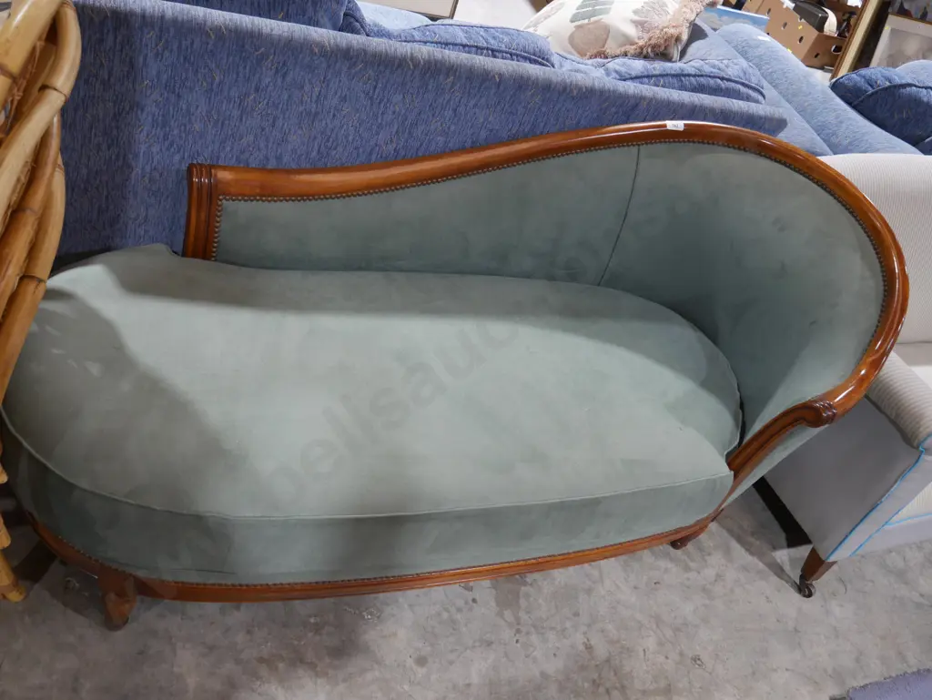 Chaise lounge Image 1++