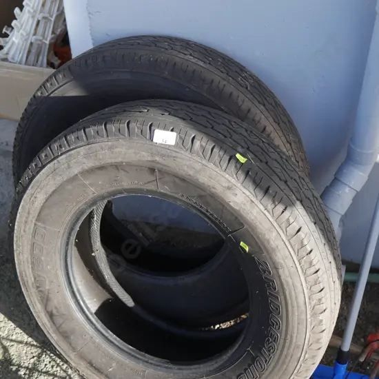 2 tyres - 195/80R15