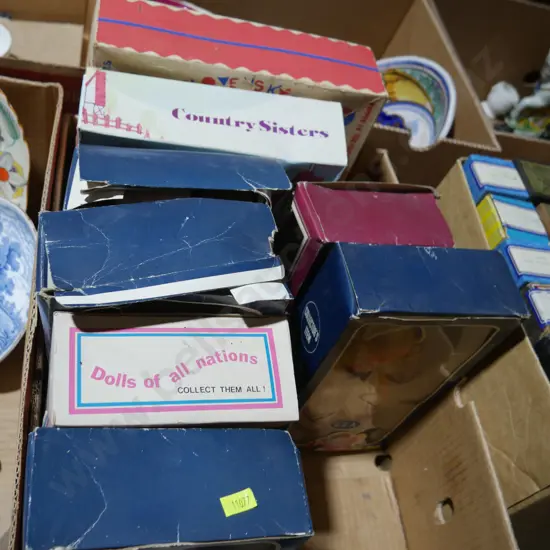 Assorted boxed vintage dolls